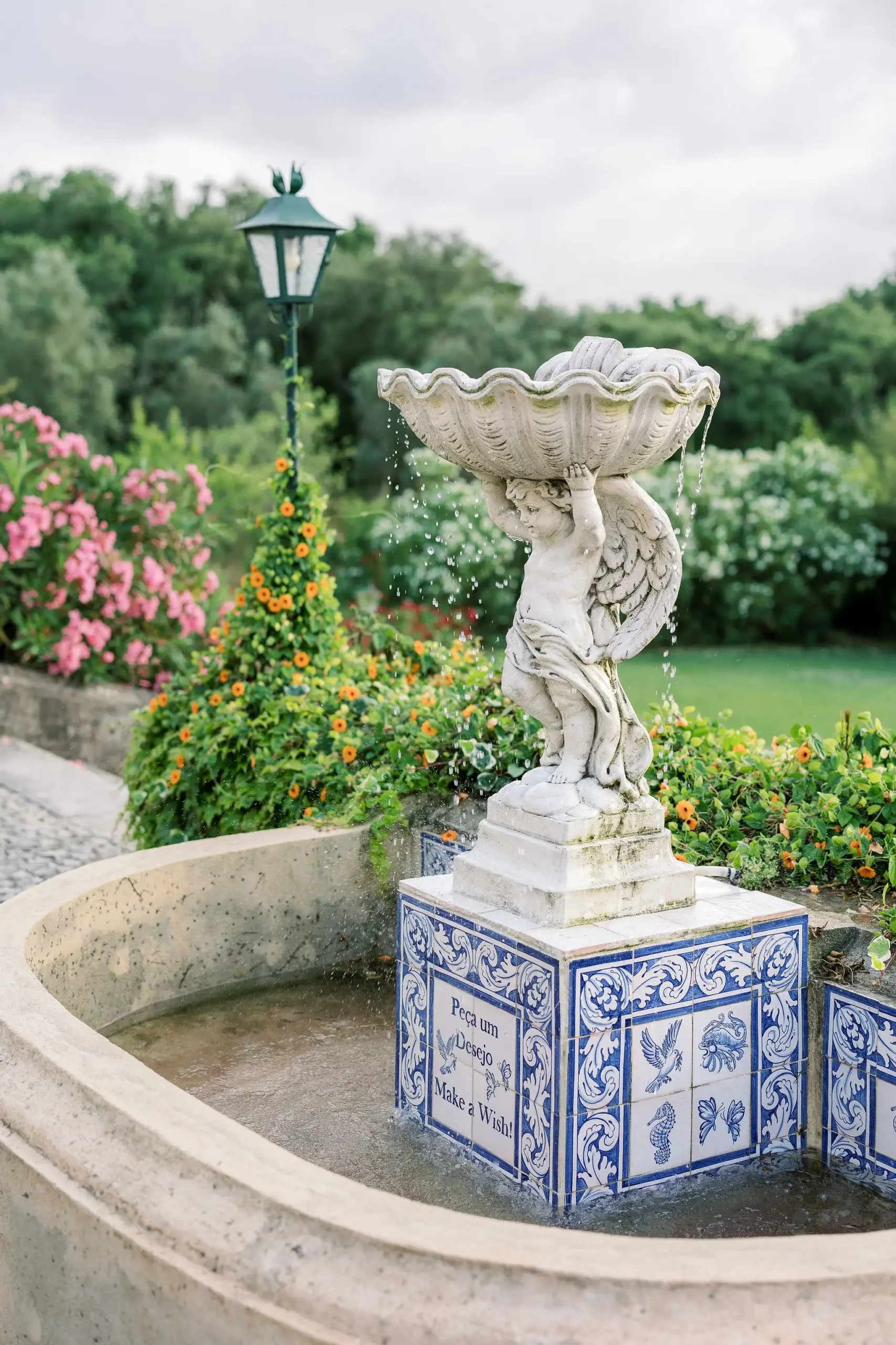 Wishes fountain at Quinta da Conceição Historic Country Retreat. Tradicional portuguese tiles.
